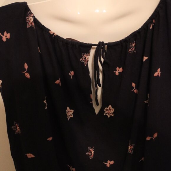 Ann Taylor Loft Rayon Lightweight Blouse Elastic Scoop Neck Size Medium Back Tie - Picture 13 of 13